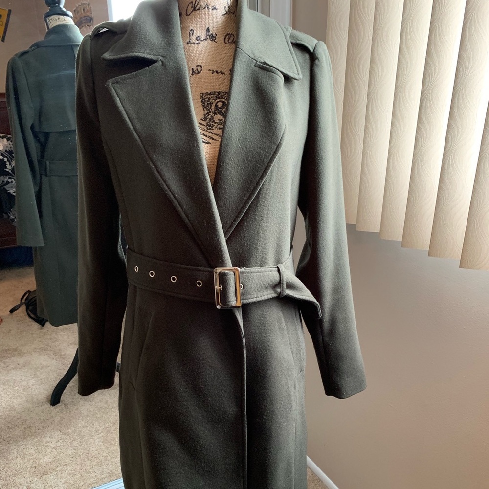 Military green thin spring coat.